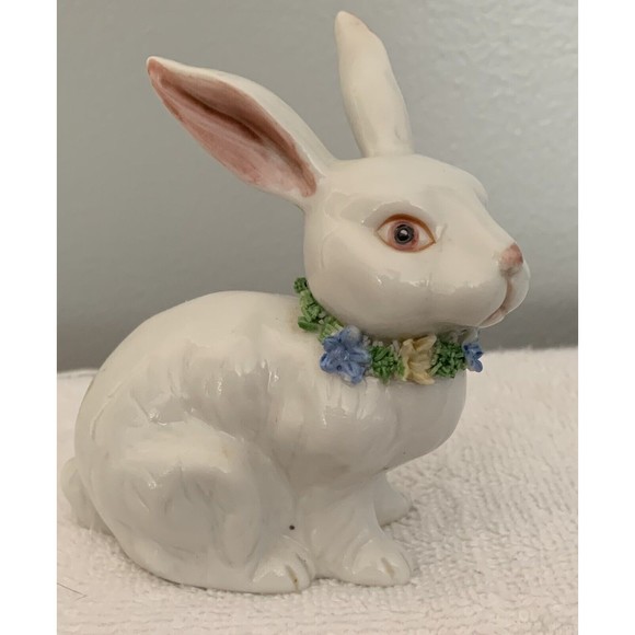 Porcelain White Rabbit 1979 Enesco Flower Neckband 3 1/2” Vintage Read Desc - Picture 1 of 6